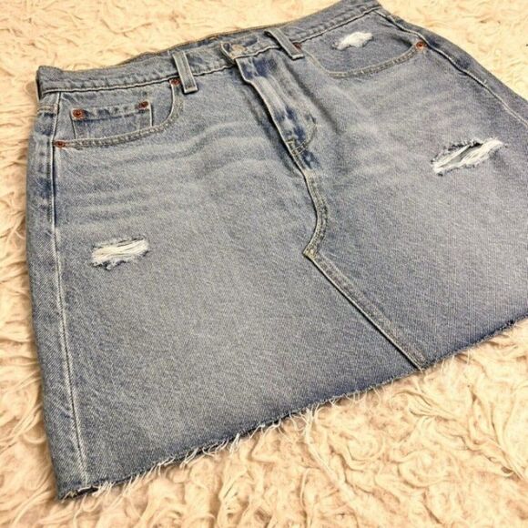 Levi’s High Rise Deconstructed Mini Skirt Women’s Size 30 Distressed NWOT - Picture 3 of 11